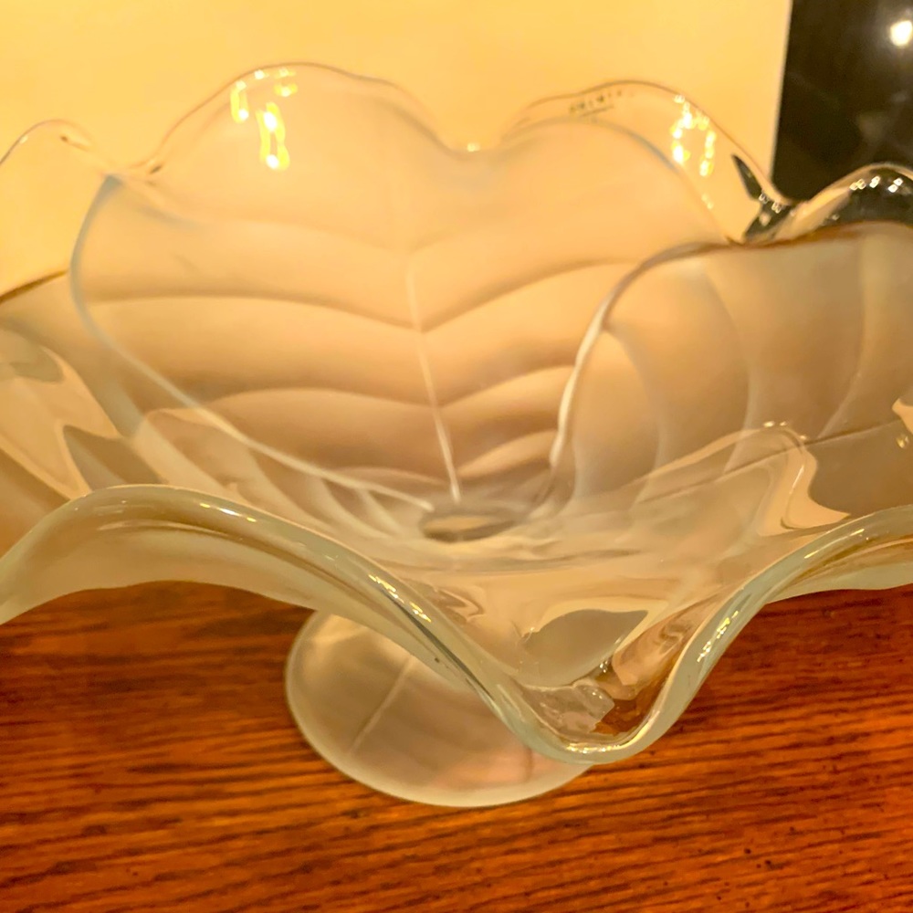 Vintage Viking frosted satin frosted glass cabbage leaf compote dish